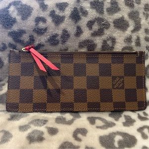 LOUIS VUITTON CHANGE PURSE
